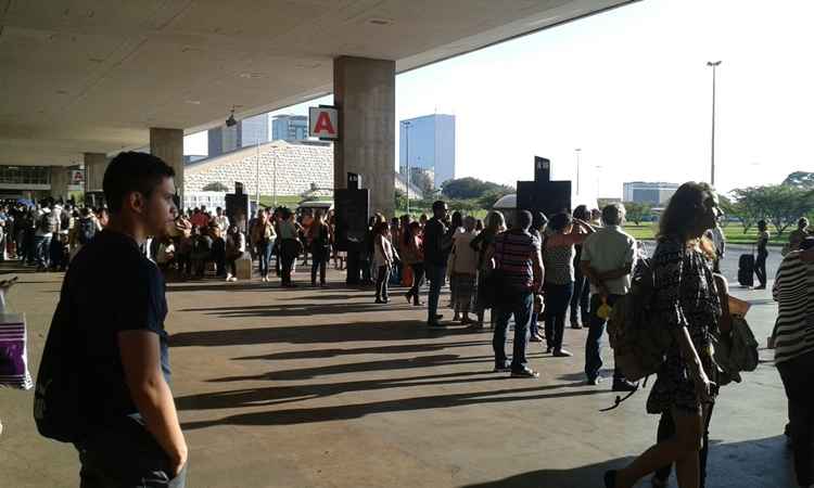 Passageiros aguardavam por ônibus na Rodoviária do Plano Piloto