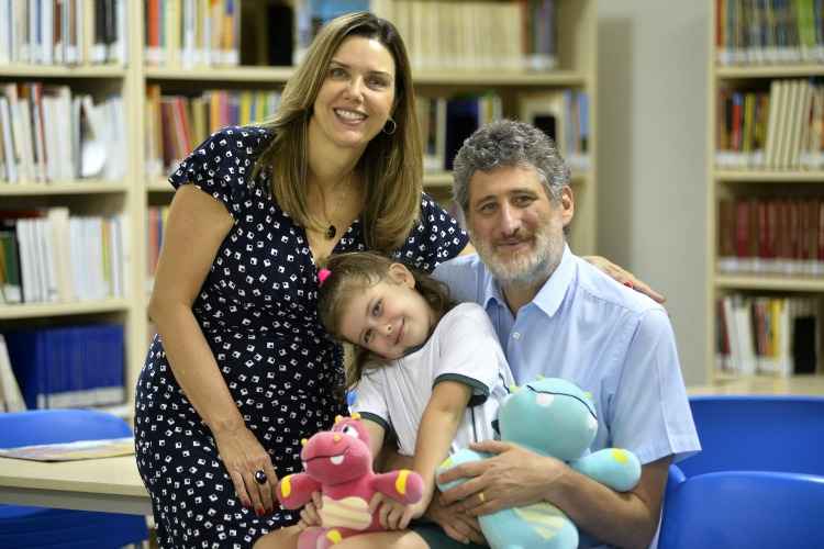 Maria Helena e Luciano buscam equilíbrio entre o conteúdo e as atividades lúdicas na chegada de Letícia ao 1º ano