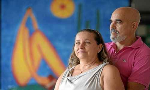 Marisete e Sandro estudaram na escola onde estão Caíque e Matheus. Antes eram 600 alunos, agora são 75 em período integral, com valorização de artes e literatura