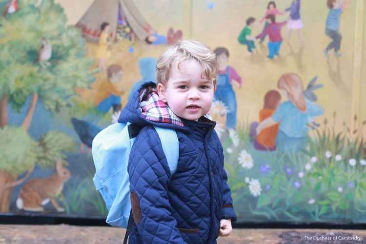 A criança passou apenas algumas horas na escola para se acostumar com o ambiente