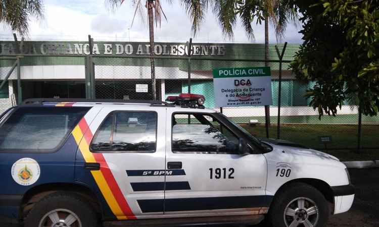 Eles conseguiram fugir, mas dois deles já foram apreendidos pela polícia. O caso aconteceu no Lago Sul