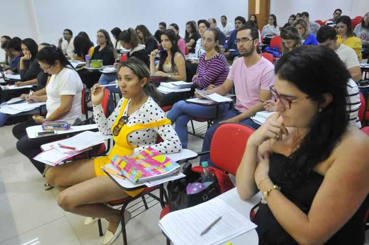 Salas cheias nos cursinhos: professores comemoram reversão da expectativa de queda no número de estudantes este ano