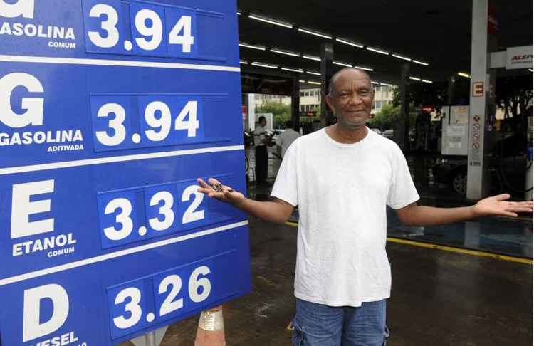 Brasilienses reclamam dos preços da gasolina e esperam pela queda do valor