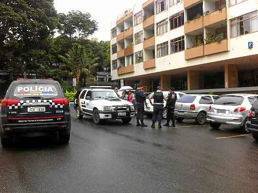 Moradores da 402 Sul assustaram-se com a movimentação policial na tarde de ontem: carro roubado em shopping de classe alta foi encontrado na Asa Sul