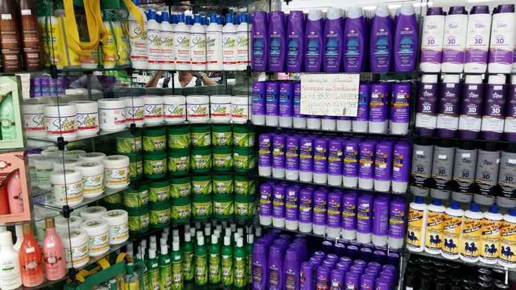 Produtos expostos na loja da 415 Sul: mercadoria com preço abaixo do valor de mercado