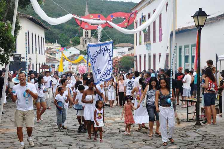 O bloco Pilão de Prata é uma das principais atrações do carnaval na cidade de Goiás, que este ano presta homenagem à cultura afro-brasileira