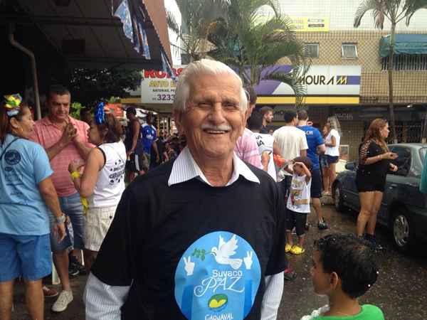 Bloco sairá no Eixo Monumental. Grupo dissidente protesta no Cruzeiro