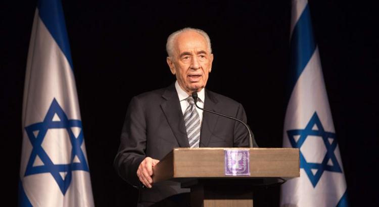 Peres passará a noite internado em Tel-Aviv 