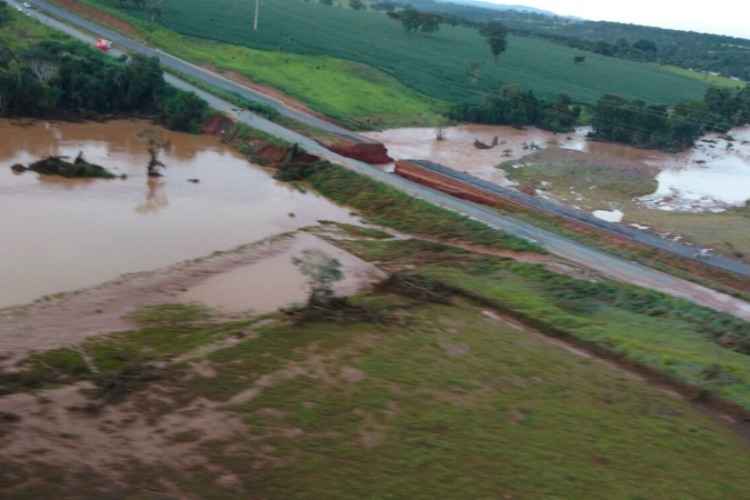 Desvio ficou cerca de 35 km maior e passa pelos municípios de Itaguari e Itaberaí