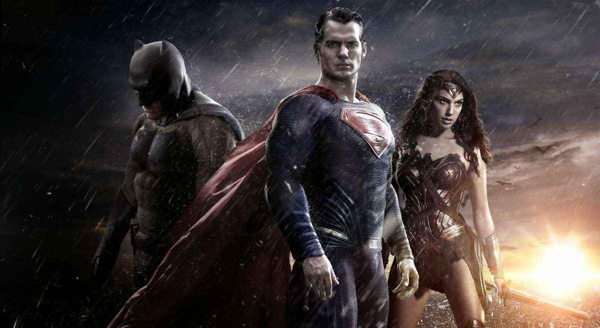 O filme que reúne os maiores heróis da DC começa as gravações duas semanas após o lançamento de Batman V. Superman