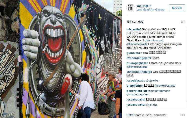 Ron Wood grafita símbolo dos Rolling Stones em muro de São Paulo