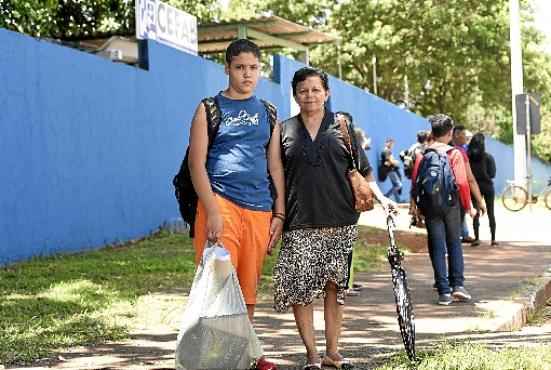 Rita Calixto, ao lado do neto, Gabriel: expectativa de um ano mais tranquilo e sem problemas políticos