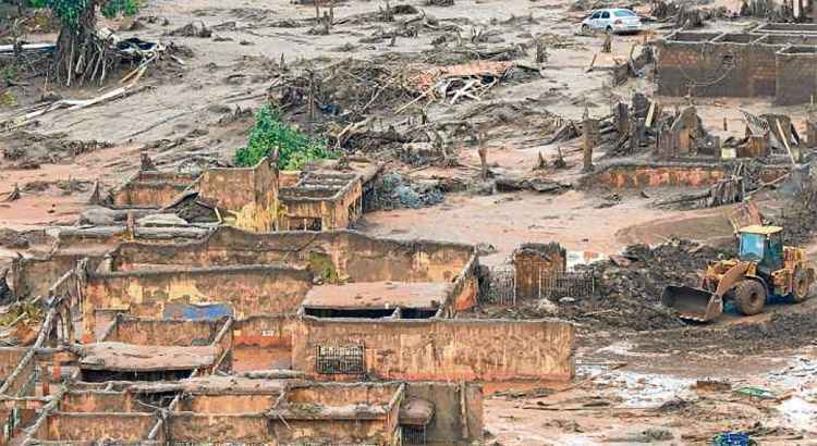 Rompimento, em novembro do ano passado, deixou um rastro de destruição