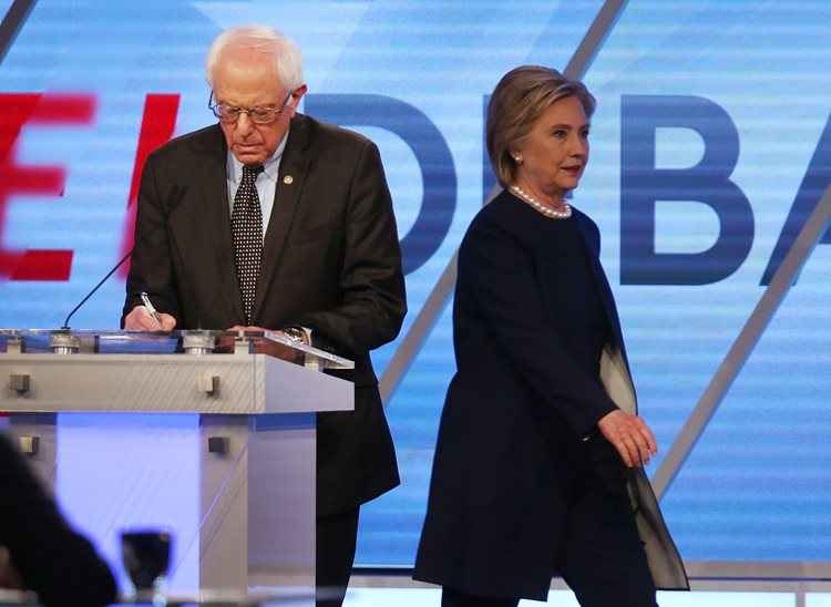 Clinton e Sanders prometem frear deportações e  aprovar reforma migratória