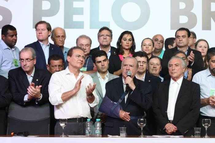 Partido ameaça, mas deixa decisão sobre saída do governo e entrega de cargos para daqui a 30 dias, tempo necessário para avaliar a força dos protestos