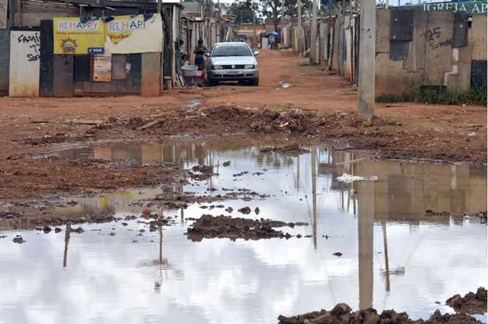 Na América Latina, 100 milhões de pessoas vivem sem saneamento básico e 70 milhões não têm água encanada, segundo a organização