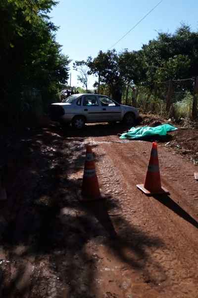 A Polícia Militar desconfia que o crime tenha sido passional. A Polícia Civil não tem detalhes do caso