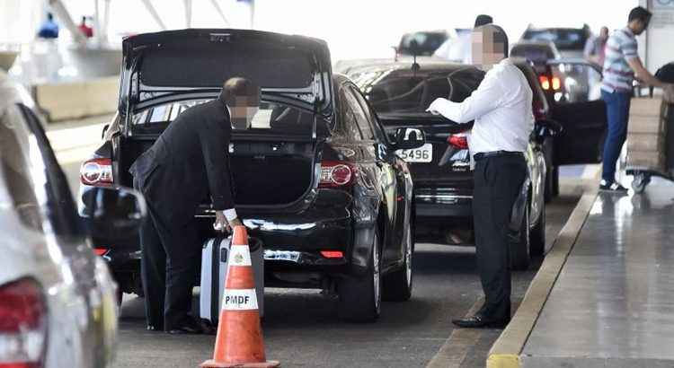 Sete meses depois de o aplicativo Uber anunciar que diminuiria suas tarifas em Brasília, motoristas da empresa prometem paralisar seus serviços na próxima segunda-feira (28/3). A organização espera 80% de adesão no protesto