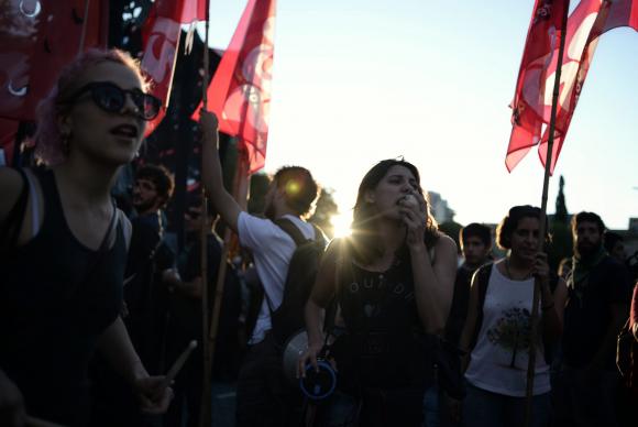 As manifestações começaram cedo, logo após a visita de Barack Obama ao memorial às vítimas da ditadura militar na Argentina