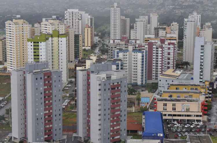 Responsável por cerca de 70% do crédito imobiliário do país, a Caixa aumenta os juros cobrados nas principais operações voltadas à classe média. Alta eleva o valor das prestações e o total desembolsado pelos mutuários ao longo dos contratos