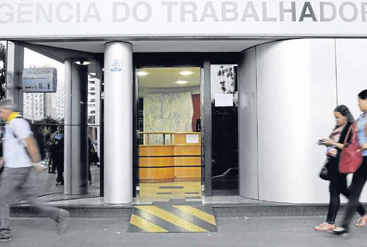 Agência do Trabalhador no Setor Comercial Sul: espera longa e falhas operacionais prejudicam a população