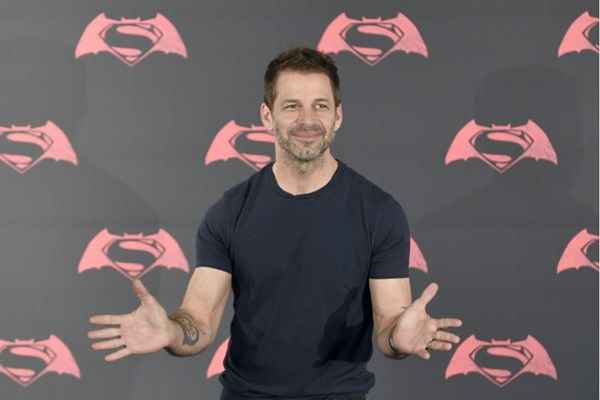 Fãs criam petição para tirar Zack Snyder da direção de Liga da Justiça