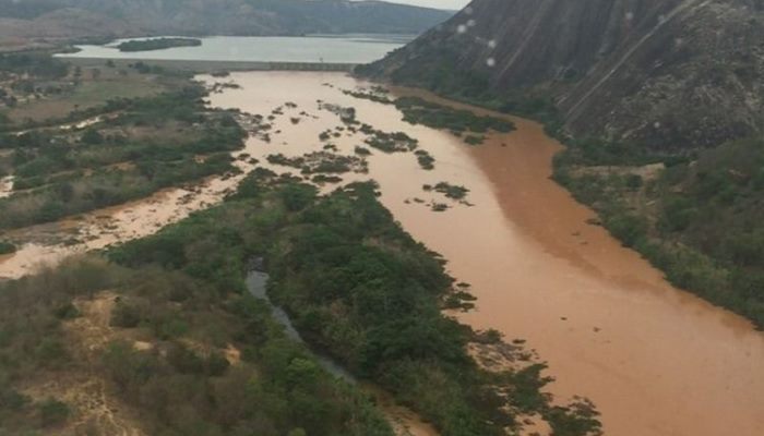 Índices preocupantes de substâncias como arsênio, cádmio e chumbo levaram os órgãos ambientais a manter, por tempo indeterminado, a recomendação da suspensão da pesca ao longo da costa