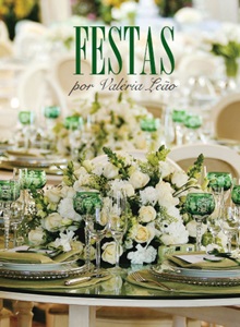 A decorada cuida do visual de eventos da capital federal há 25 anos. A profissional, com uma família tradicional na cidade e festeira, ajudou a consolidar o mercado do ramo em Brasília. Estilo das ornamentações transparece luxo e exuberância