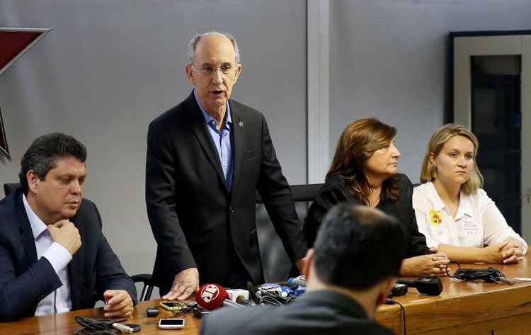 O presidente do PT, Rui Falcão, em entrevista coletiva em Brasília ontem: 