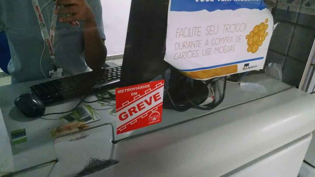 A Secretaria de Mobilidade do DF afirmou que, para suprir a ausência dos trens, mais ônibus serão colocados à disposição da população