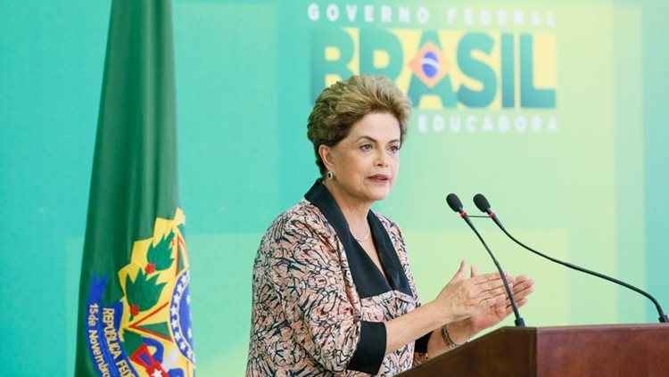 A presidenta Dilma Rousseff dá entrevista a correspondentes estrangeiros, no Palácio do Planalto