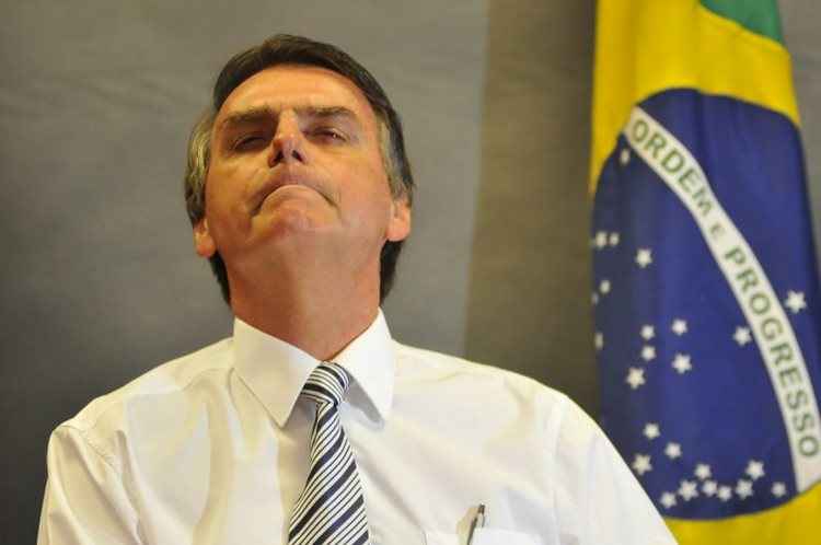 Jair Bolsonaro fez homenagem ao torturador Carlos Brilhante Ustra em votação do impeachment