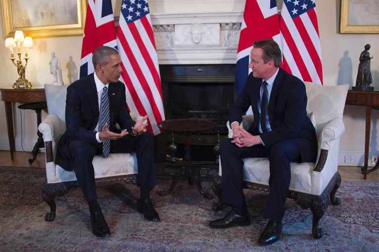 O primeiro-ministro britânico David Cameron e o presidente dos EUA, Barack Obama, se encontraram nesta sexta-feira (22/4)