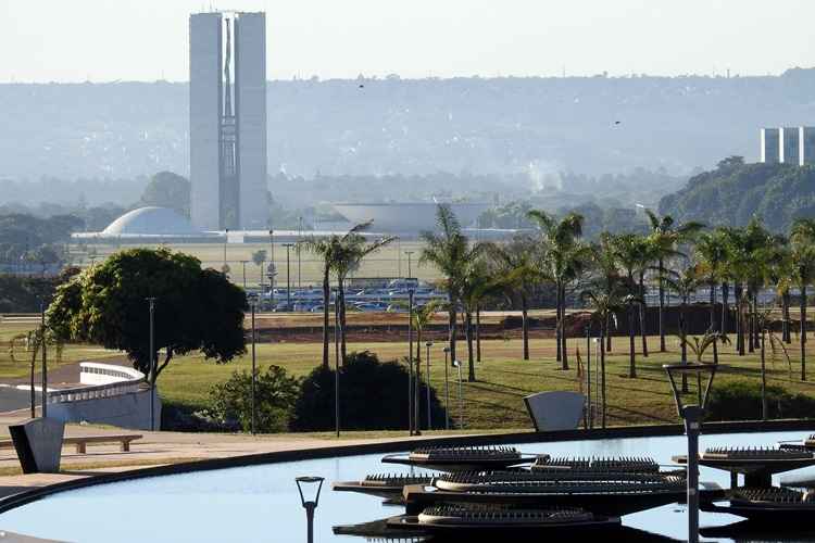 Sol deve predominar durante todo o fim de semana. Céu ficará com poucas nuvens e temperatura será amena, segundo Inmet