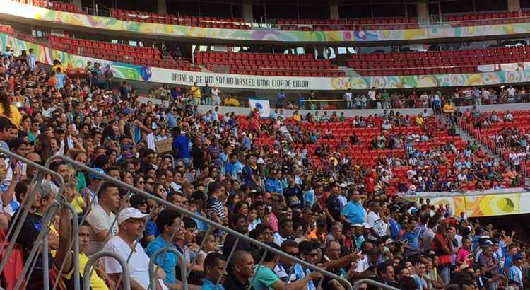 Público no estádio, para acompanhar a final do Candangão