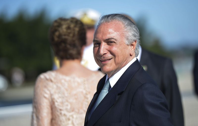 Aos convidados para assumir o cargo de ministro, Temer tem dito que o trabalho vai começar provavelmente no dia 15