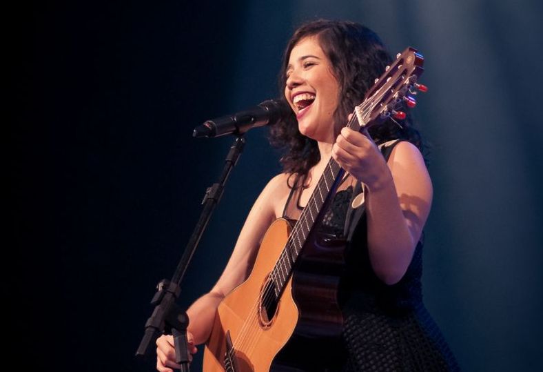 A cantora Lídia Maria, que chega a Brasília com sua primeira turnê nacional