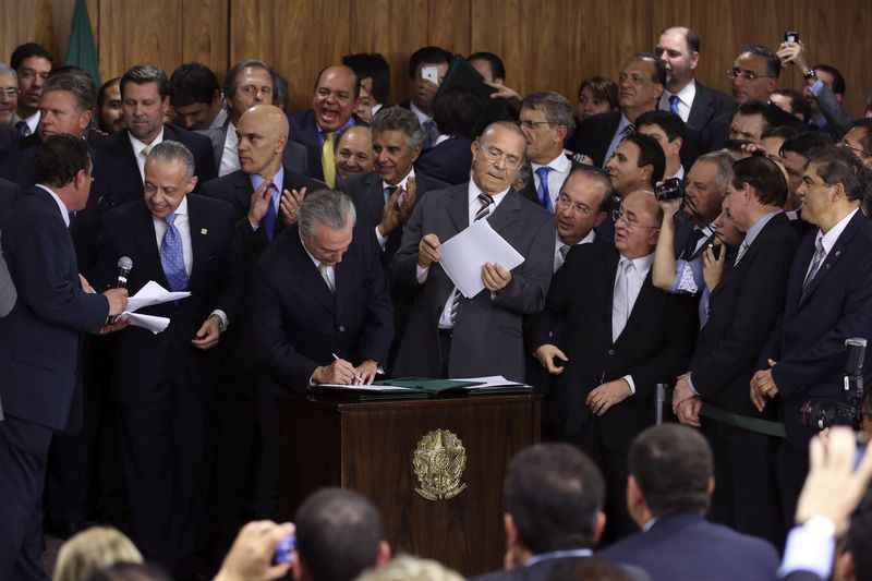 Como medida de economia, Temer reduziu o número de ministérios de 32 para 23.