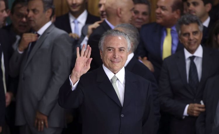 Brasília - O presidente interino Michel Temer durante cerimônia de posse aos ministros de seu governo, no Palácio do Planalto