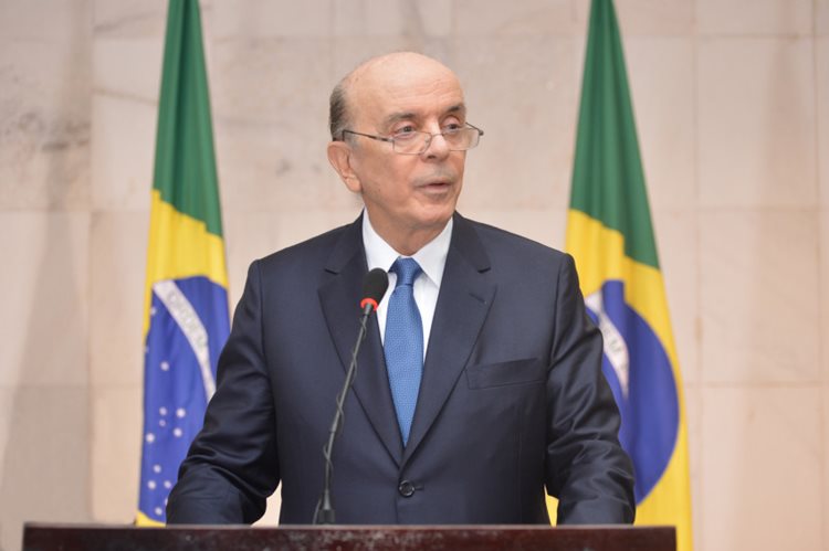 Apenas Serra e o ministro da Defesa tiveram direito a cerimônias