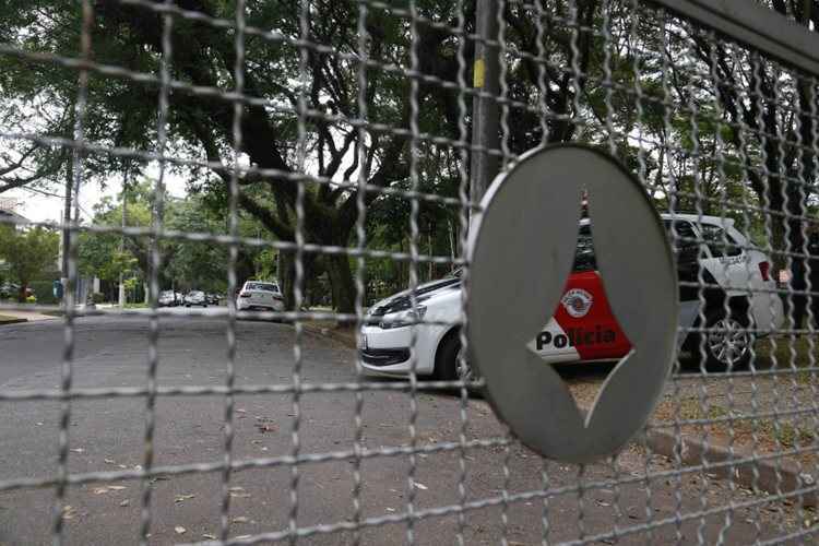 No último dia 24, durante discurso de anúncio das medidas econômicas aos líderes partidários no Palácio do Planalto, Temer havia demonstrado indignação com os protestos feitos na porta de sua casa