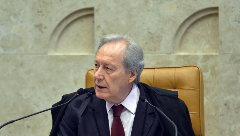 Para Lewandowski, o recurso da petista perdeu o objeto depois que a comissão especial que analisa o processo voltou atrás e manteve os 15 dias de prazo para as alegações finais da petista