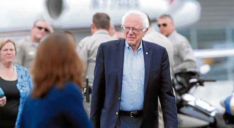 Sanders, ao embarcar de Los Angeles para Vermont, após derrota: %u201CNão permitiremos que os republicanos da direita controlem nosso governo%u201D