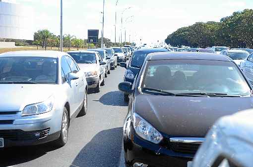 Taxistas e representantes do serviço de aplicativos de transporte deverão acompanhar a votação, cercada de expectativas