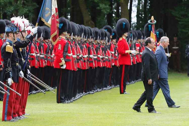 Apesar da ausência da rainha Elizabeth II, participaram dos eventos o príncipe Charles, seus filhos William e Harry, além do primeiro-ministro David Cameron