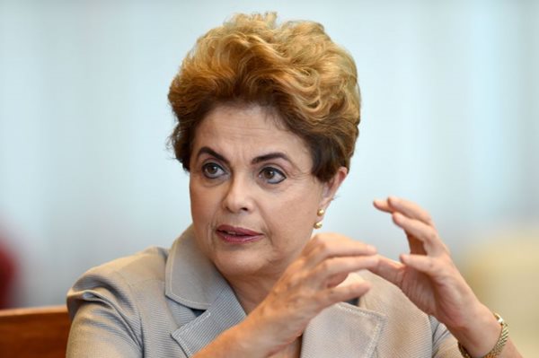 O ex-ministro da Justiça José Eduardo Cardozo, advogado de Dilma, disse que vai anexar o pronunciamento de Cunha no processo de defesa da presidente afastada