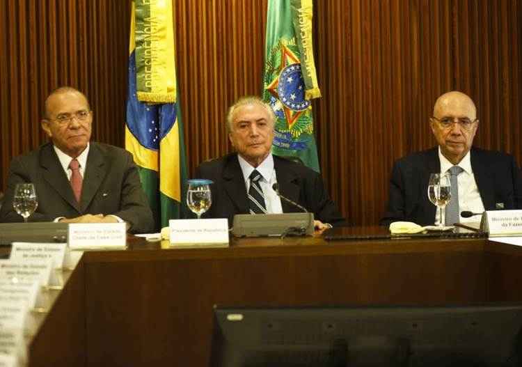 Michel Temer, no centro da disputa entre Eliseu Padilha e Henrique Meirelles