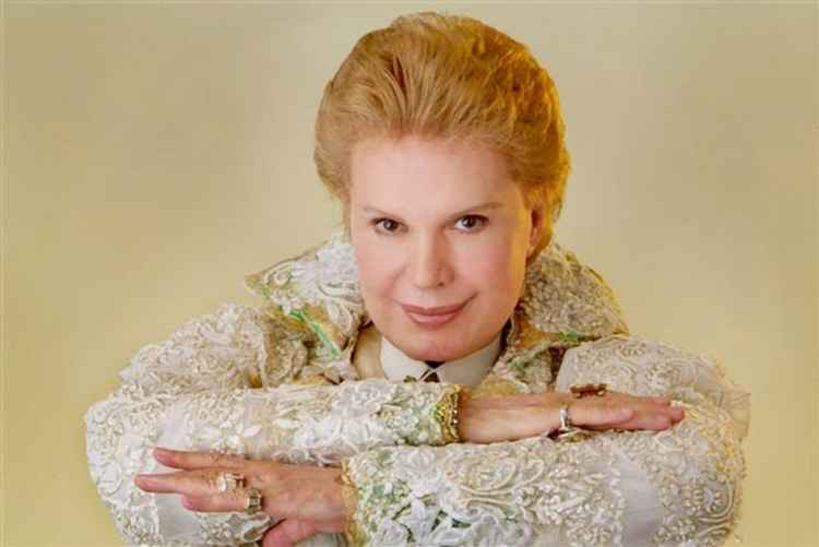 Porto-riquenho Walter Mercado - que ficou famoso no Brasil na década de 1990 - chamou o candidato republicano à Casa Branca de 