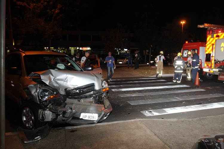 As vítimas foram socorridas no local e levadas ao Hospital de Base do Distrito Federal