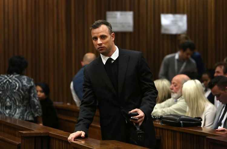 Oscar Pistorius foi condenado a seis anos de prisão pelo assassinato da namorada Reeva Steenkamp